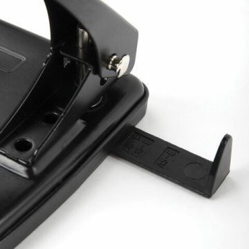 Дырокол на 25листов металлический черный BRAUBERG