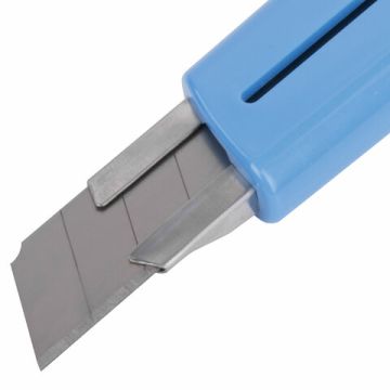 Нож канцелярский 18мм с автофиксатором блистер BRAUBERG Delta 1/12 (Клиент)