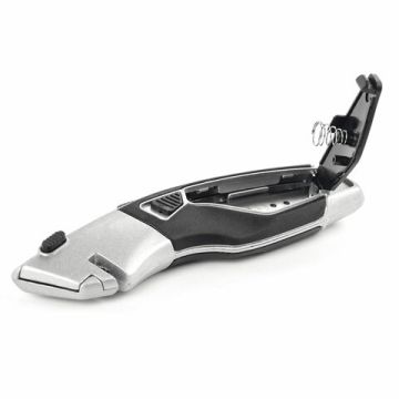 Нож универсальный 18мм с фиксатором метал 4лезвия BRAUBERG Professional 1/12/120 (Клиент)