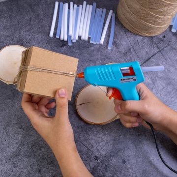 Клеевой пистолет 15 Вт для стержня 7мм компл 20 стержней BRAUBERG 1/12/24